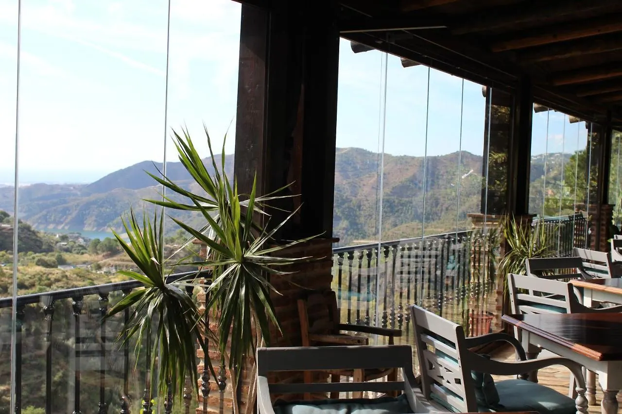**  Hotel Rural Los Jarales Istan Spain