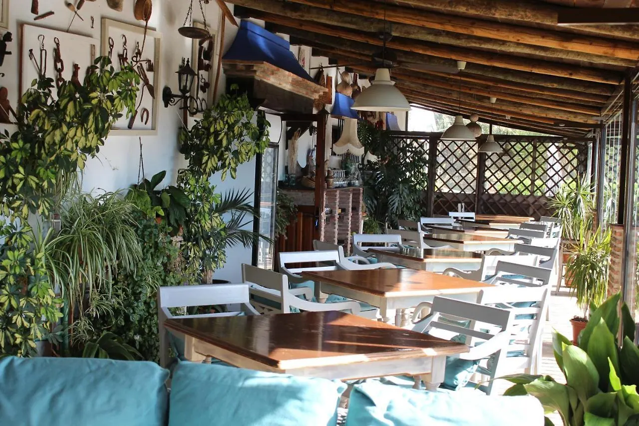 Hotel Rural Los Jarales Istan