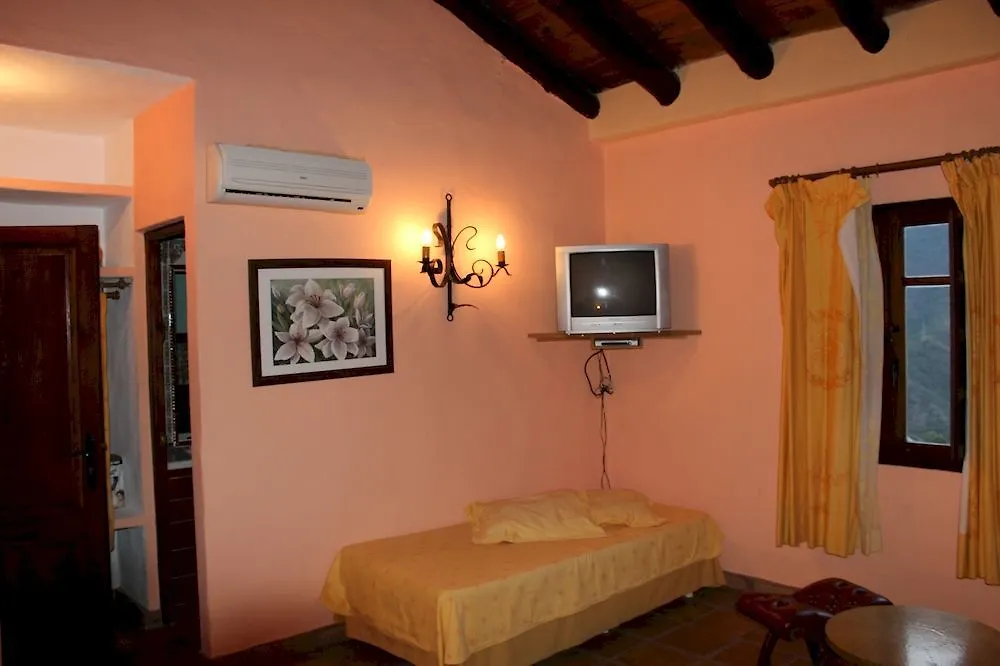 Hotel Rural Los Jarales Istan